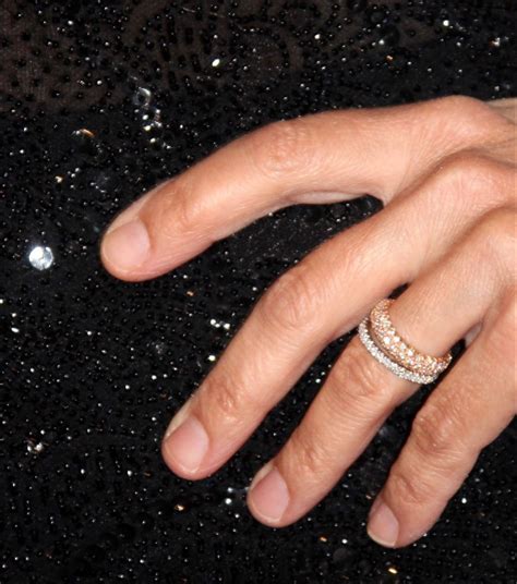 julia louis dreyfus engagement ring